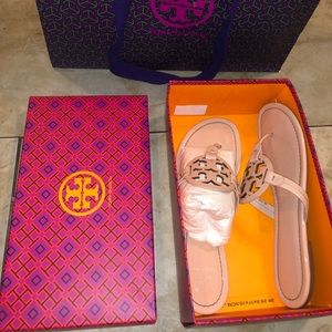 Tory Burch Sandal.